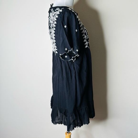 Zara Black and White Floral Embroidered Boho Romper - Picture 5 of 7